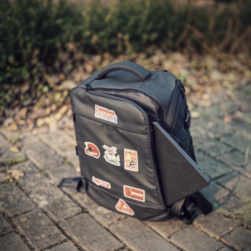 DEBY กระเป๋าถ่ายภาพทางอากาศ SLR Mirrorless เลนส์กล้องขาตั้งกล้องโน้ตบุ๊ค DIY พาร์ติชั่นภายใน 18L Tra