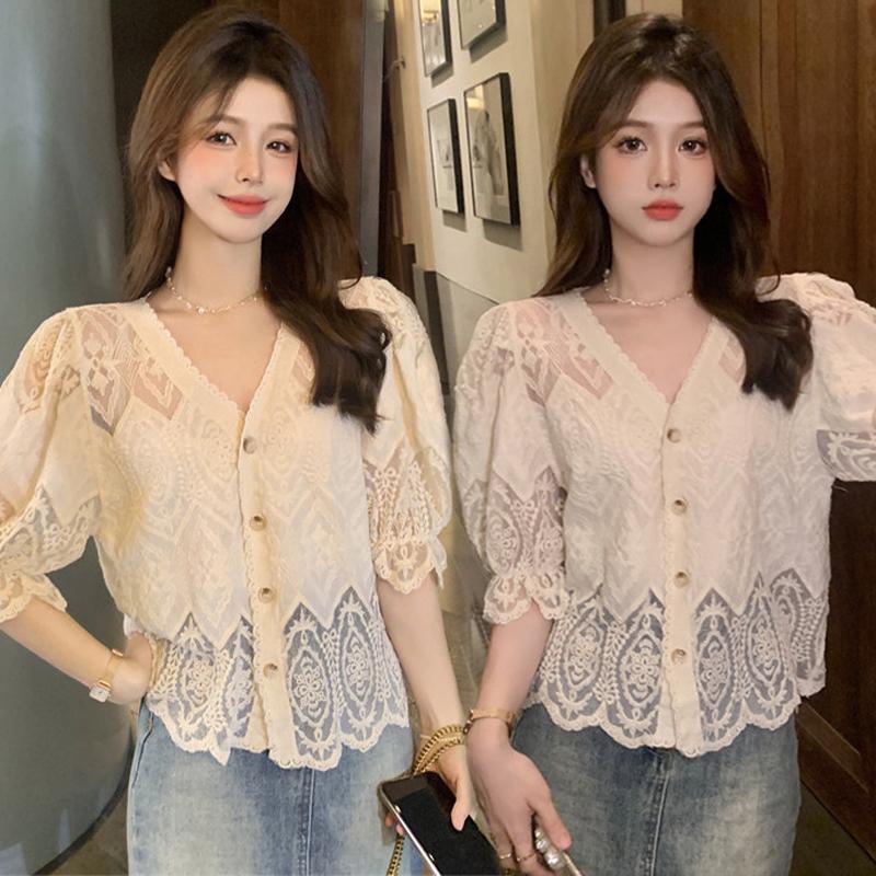 🌻Grace🌻เสื้อเชิ้ตแขนพองกระดุมแถวเดียวสำหรับผู้หญิง ลายปะติดปะต่อผ้าแจ็กการ์ดฉลุลายลูกไม้ แต่งขอบลูกไม้ฉลุลาย 99221