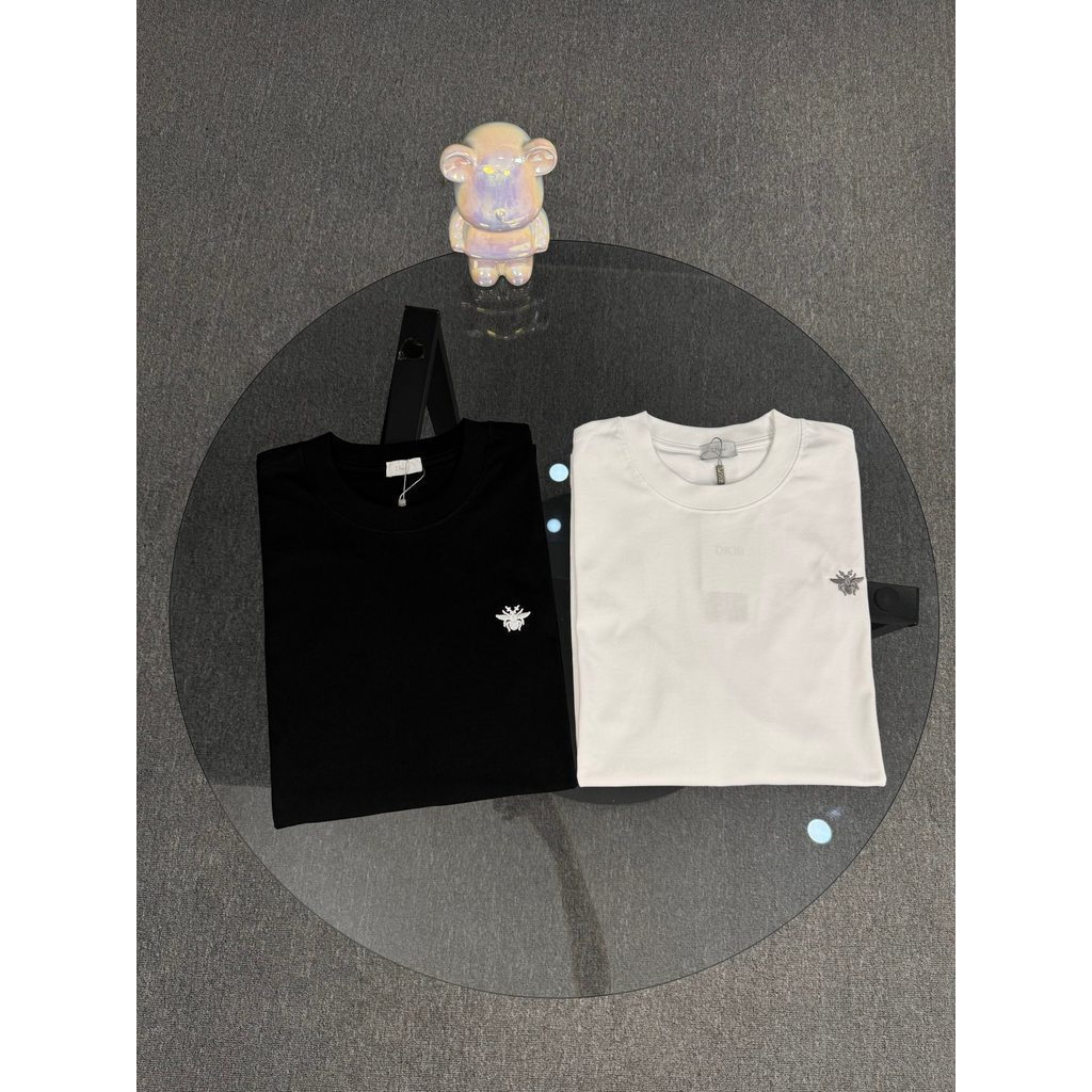 เสื้อยืด DIOR แขนสั้น สำหรับทั้งผู้ชายและผู้หญิง ทำจากผ้าฝ้ายแท้อเมริกัน ใส่ได้ทุกวัน