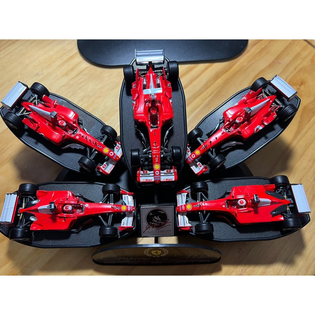 Hot Wheels F1 1: 43 Ferrari Fleet Schumacher Five Crown Set 2000, 2001, 2002, 2003, 2004 F1-2000, F2