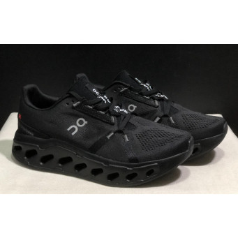 รองเท้าวิ่ง On Cloud Eclipse นุ่มสบาย