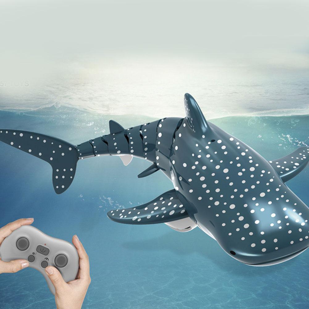 จําลองรีโมทคอนโทรลสัตว์พร้อมไฟหุ่นยนต์เรือดําน้ําสเปรย์น้ํา Shark ของเล่นไฟฟ้า V7k0