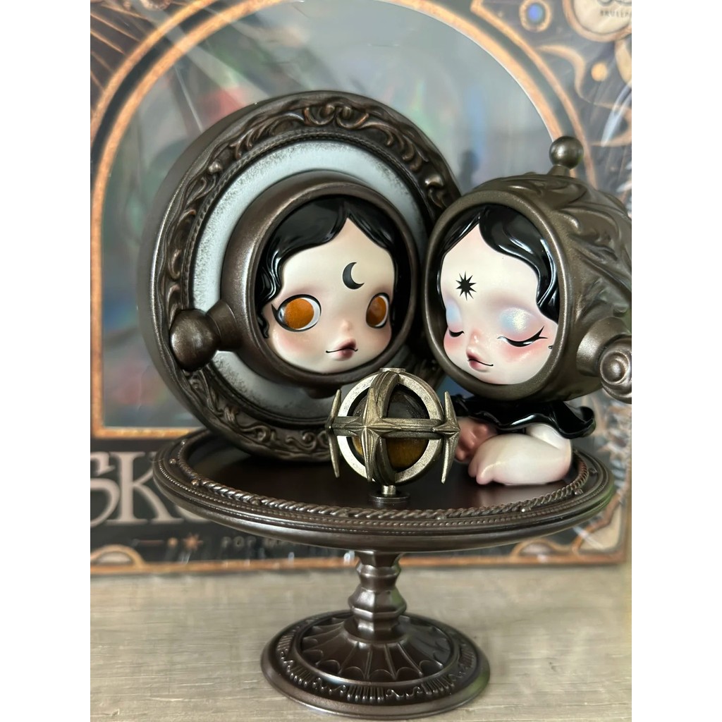 Skullpanda ฝรั่งเศส Limited Edition กระจก Man แขวนการ์ด SP กระจก Man อินเทรนด์เล่น Mystery กล่องรูปวันวาเลนไทน์โรแมนติกของขวัญเครื่องประดับคุณภาพสูง VBZB