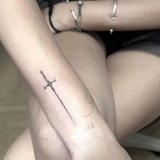สติกเกอร์ลายสักแบบเสื้อแขนยาวสำหรับผู้หญิง กันน้ำ คงทนถึง 15 วัน