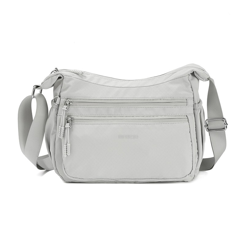 MINDESA กระเป๋าสะพายข้างแฟชั่น ผู้หญิง Bag เเข็งเเรงทนทาน จุของได้เยอะ คลาสสิกทันสมัย ผ้าไนลอน เกรดพรีเมี่ยม กันน้ำ 8832