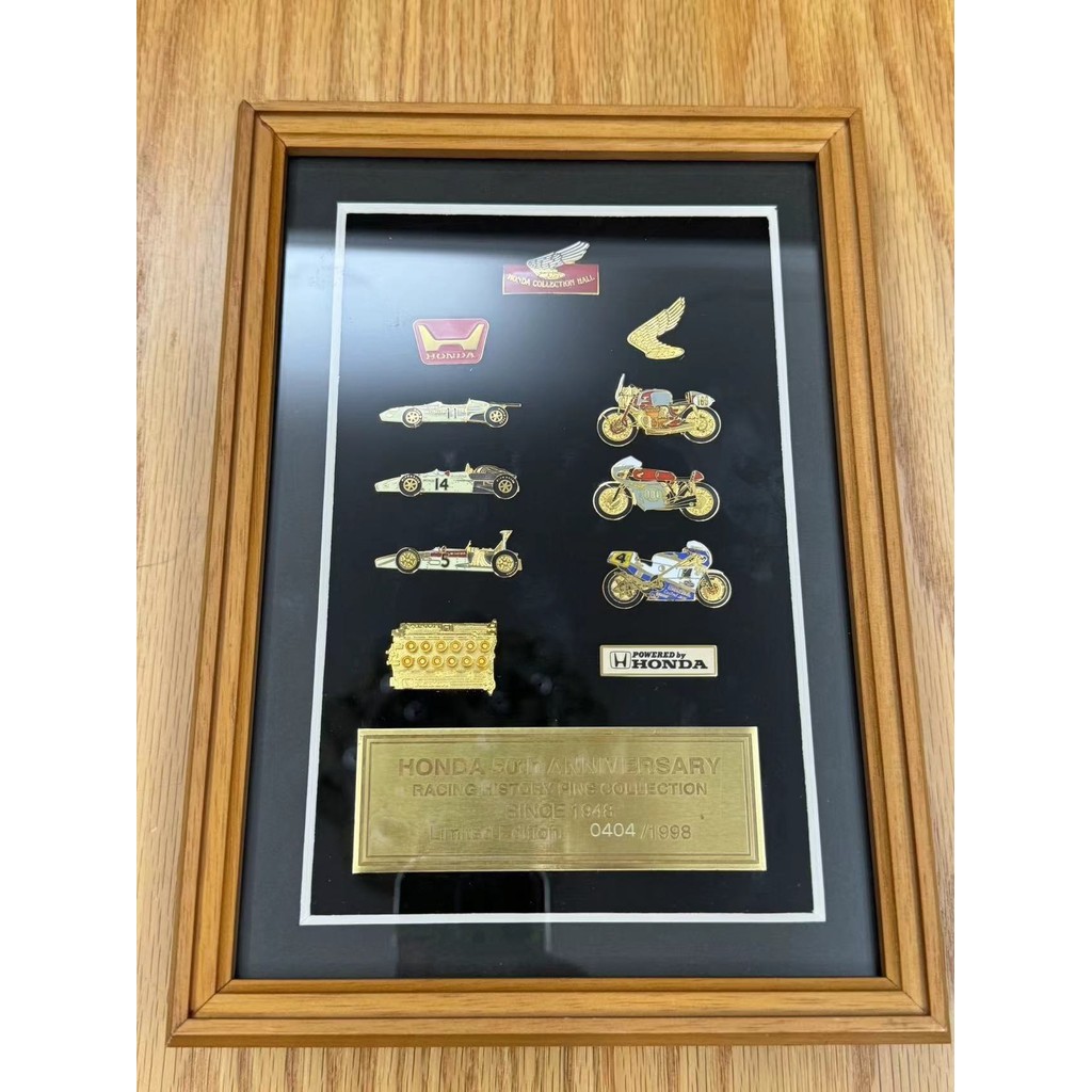 ชุดป้าย Honda Racing/Brooch 50th Anniversary ไม่ขายคนเดียว.ป้ายกรอบรูป, ภายในยังไม่ได้เปิด, เฉพาะชุด