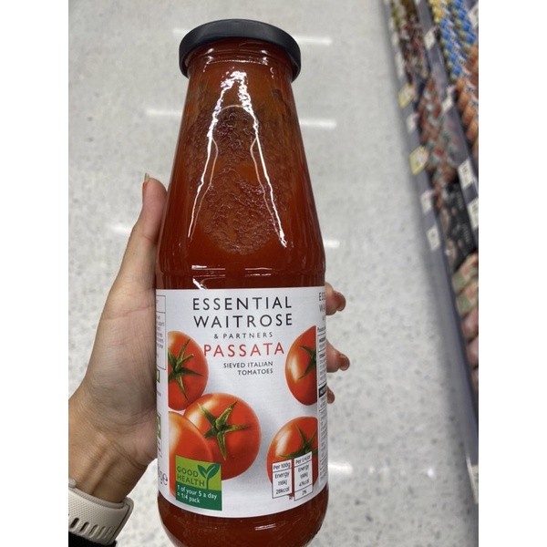 Essential Waitrose & Partners Passata 680 g. ซอสมะเขือเทศ พาสต้า