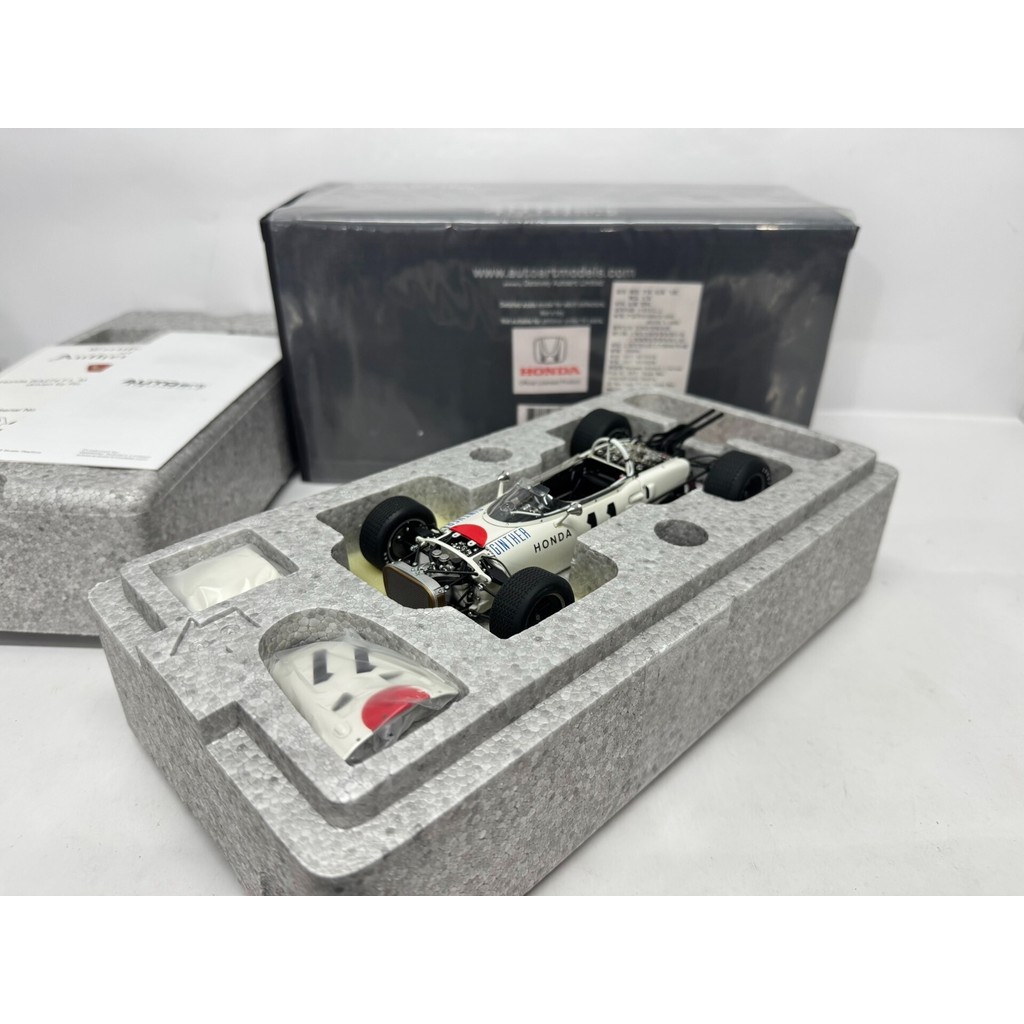 Autoart 1/18 Honda Honda RA272 F1 Mexican Original Bag สินค้าใหม่ซื้อตลอดเวลาในกล่องไม่มีเล่นไม่มีตํ