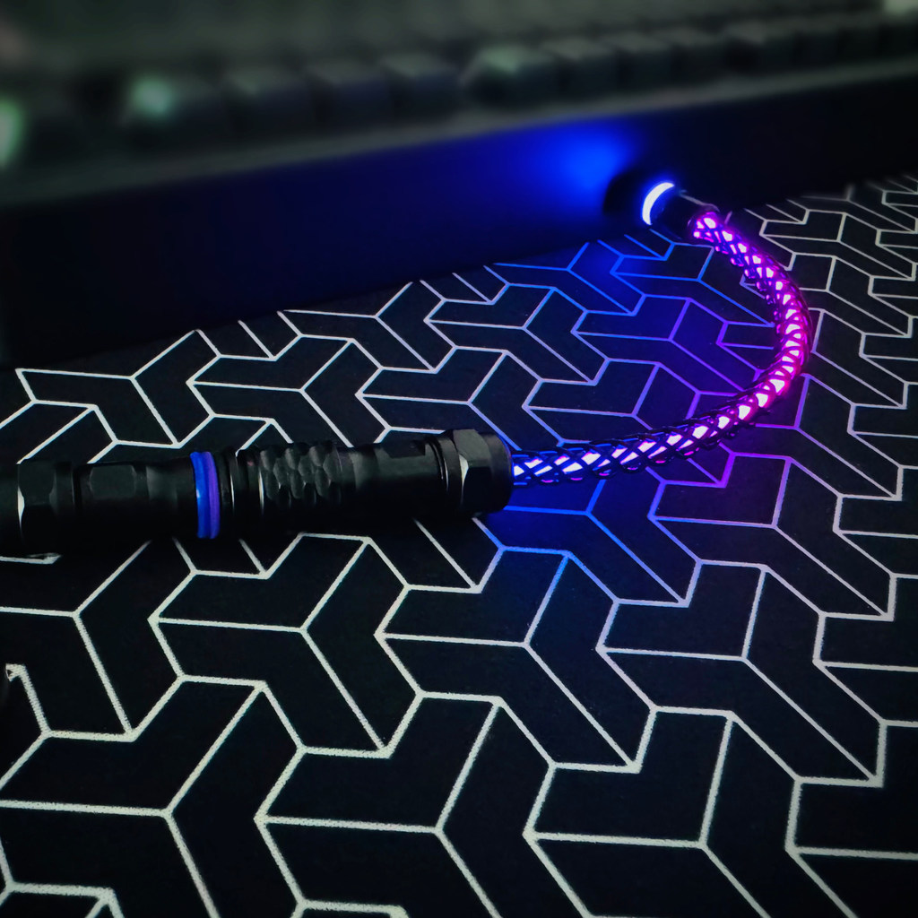 SHINE Biohazard LD-9 ยาเสพติดความเครียดคริสตัลเดี่ยวทองแดง Airline Plug-In ที่กําหนดเอง RGB สายเคเบิ
