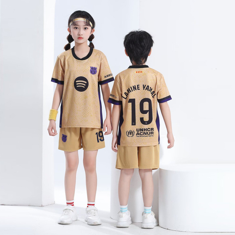 ชุดฟุตบอลสำหรับเด็กอนุบาลและนักเรียนประถม แบบเจอร์ซีย์ ฤดูกาลใหม่ - รูปที่ 6