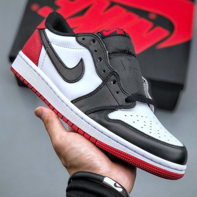 รองเท้ากีฬาที่สะดวกสบาย Air 1 Low OG AJ1 Low Style CZ0790-106