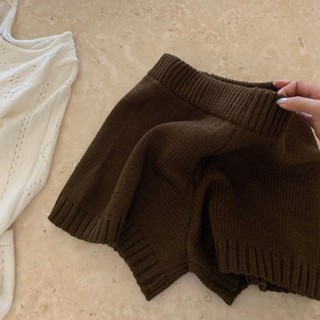 GAKKI กางเกงขาสั้นผ้าไหมพรมสไตล์เกาหลีเอวสูง ฟรีไซส์ พร้อมส่…