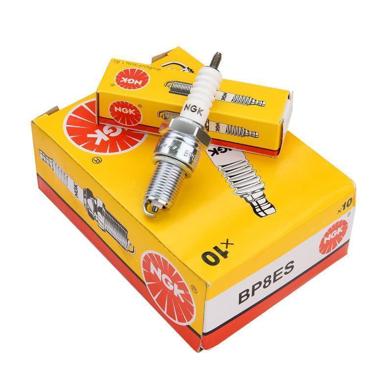 (10หัว/1กล่อง)รุ่น NGK BP8ES หัวเทียน สำหรับเครื่องเบนซินและมอเตอร์ไซค์ 2 จังหวะ เช่น BEAT, FIGHTER, AKIRA, COOL, FLASH