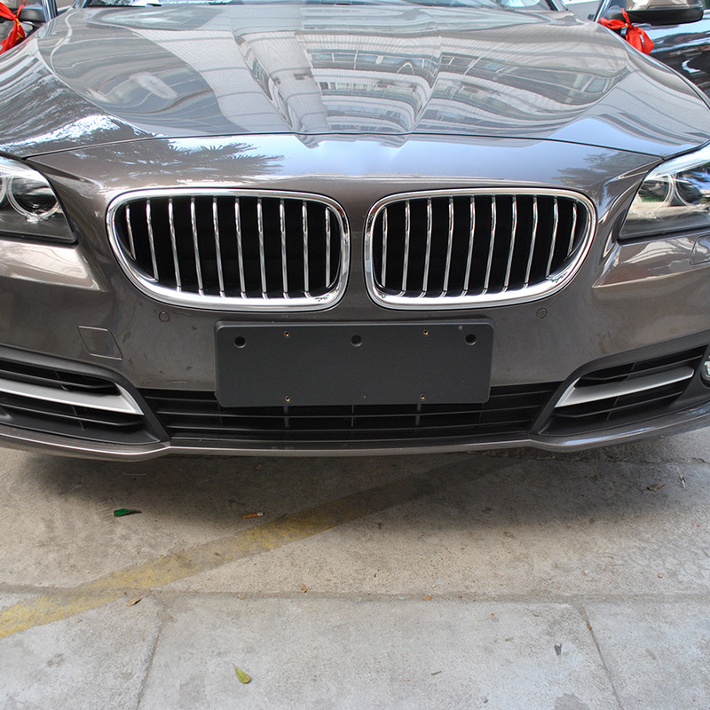 รถกันชนหน้าป้ายทะเบียนยึดสําหรับ BMW 5 Series F10 F11 2014-2017