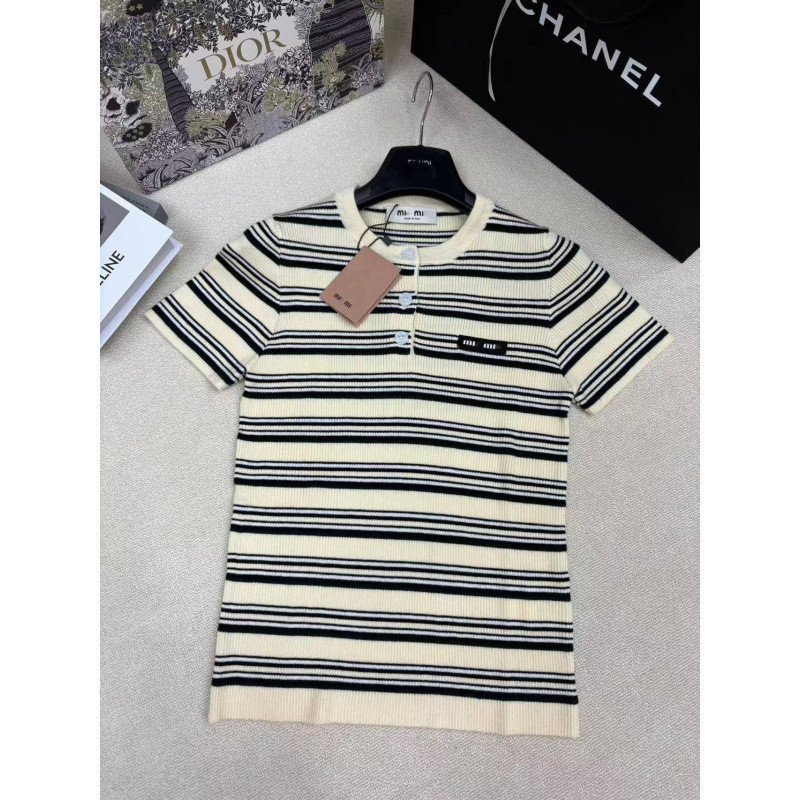 GXQB Mi**iu New arrival: Round-neck knitted short-sleeve with classic contrasting stripe design, ver