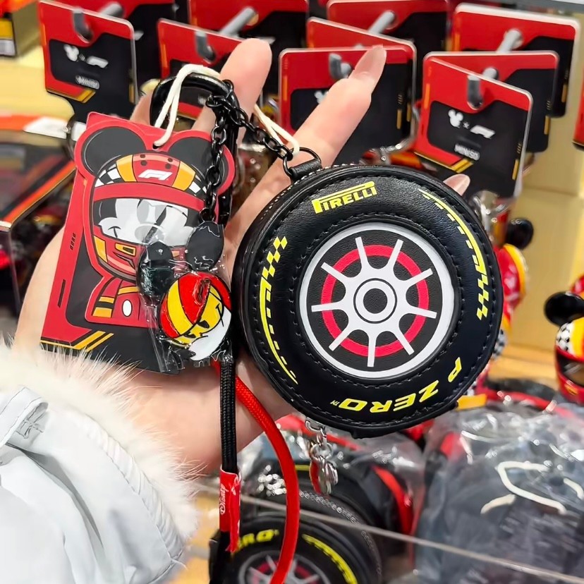 MINISO จี้กระเป๋าใส่เหรียญ Mickey F1 Speedy life Tyre