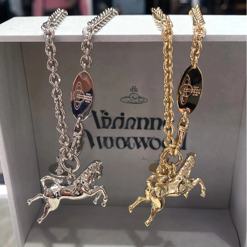 West WOOD & VIVINEN ใหม่ปีม้า Limited Saturn สร้อยคอสร้อยข้อมือต่างหู Zodiac Little Horse Non-Fading เสื้อกันหนาว