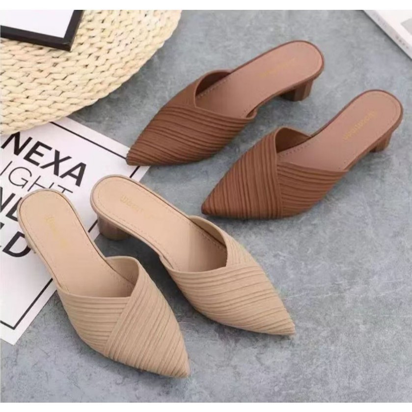 รองเท้าแตะหัวแหลม,รองเท้าแตะส้นเตี้ยลําลองกันลื่น,รองเท้าฤดูร้อนย้อนยุคผู้หญิงใส่เที่ยวสวยๆเมีให้เลืก 3 สีพร้อมส่ง BB035 - รูปที่ 7