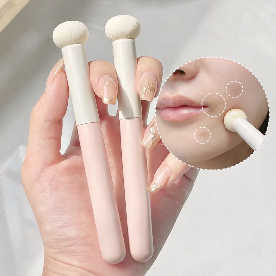 BRUSH แปรงคอนซีลเลอร์ หัวกลม ฟองน้ำนุ่มพิเศษ เกลี่ยง่าย เรียบเนียน ควบคุมปริมาณได้ดี เหมาะพกพา
