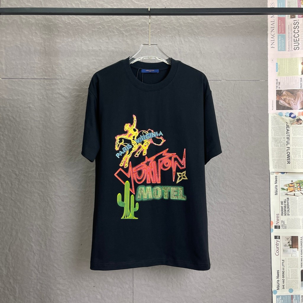 LO% UIS VU & ITTON/L @ V2026 Star คลาสสิกรอบคอแขนสั้นเสื้อยืดผู้ชายผู้หญิงสบายๆขนาดใหญ่อารมณ์หลวมตัว