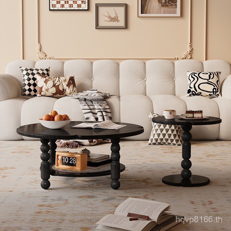 พาร์ทเมนท์ขนาดเล็กสีดําออกแบบโต๊ะกาแฟย้อนยุคไม้เนื้อแข็งรอบฝรั่งเศสสูงต่ําด้านโต๊ะกาแฟใช้ห้องนั่งเล่