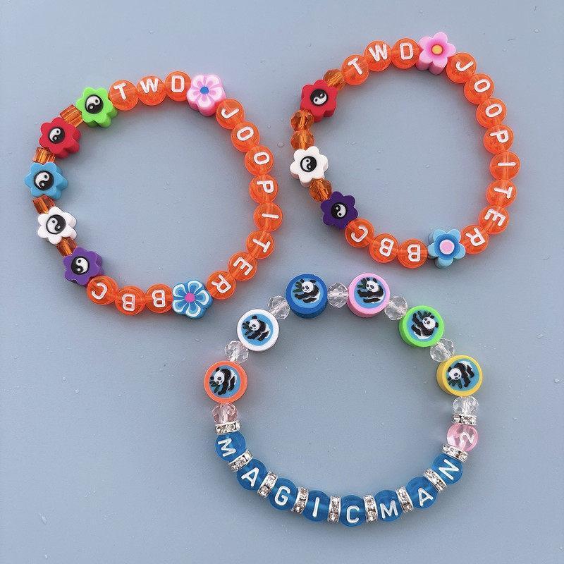 สร้อยข้อมือตัวอักษร MAGICMAN2 จาก Wang Jiaer และ JOOPITER ในสไตล์แฟชั่นทันสมัย พร้อมให้เป็นของขวัญใน