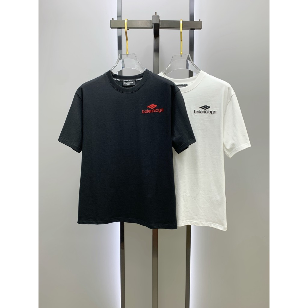 BALENCIAGA/BALENCIAGA ต้นฤดูใบไม้ผลิสไตล์ใหม่เสื้อยืดแขนสั้นผู้ชายผู้หญิงคู่สไตล์ Bottoming เสื้อรอบ