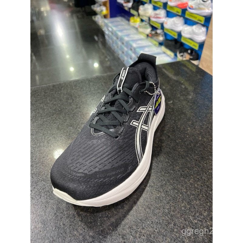 ASICS GEL-NIMBUS 27 ผู้ชาย 4E Ultra Wide Last Cushioning ประเภทรองเท้าวิ่งจ๊อกกิ้ง 1011B957-002 Bla 