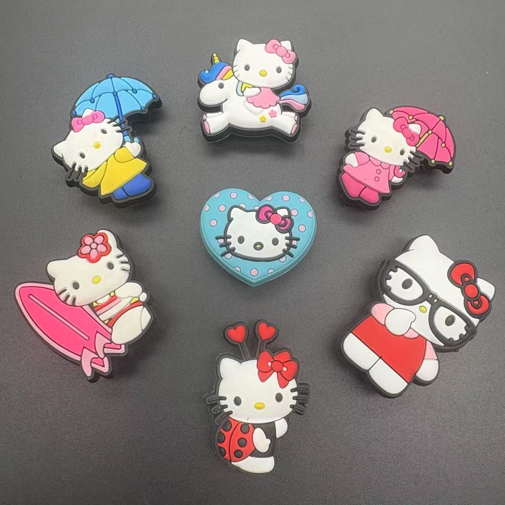 croc jibz jibbitz สินค้าเสริมสำหรับรองเท้า ออกแบบใหม่ด้วยลายการ์ตูนน่ารัก DIY รองเท้าคล้องเท้า พร้อม