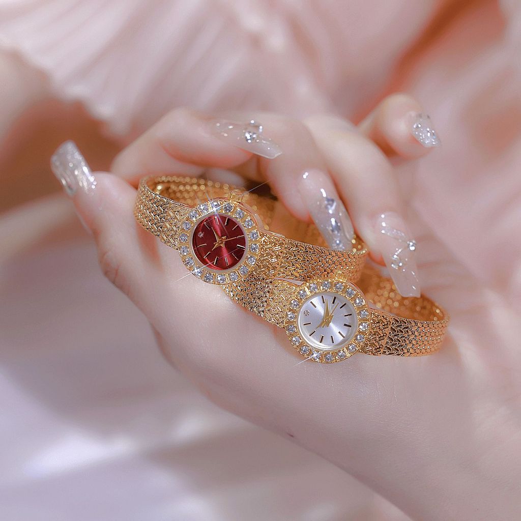 BS Luxurious and elegant vintage red watch from Rolex, a gift for women FA1855