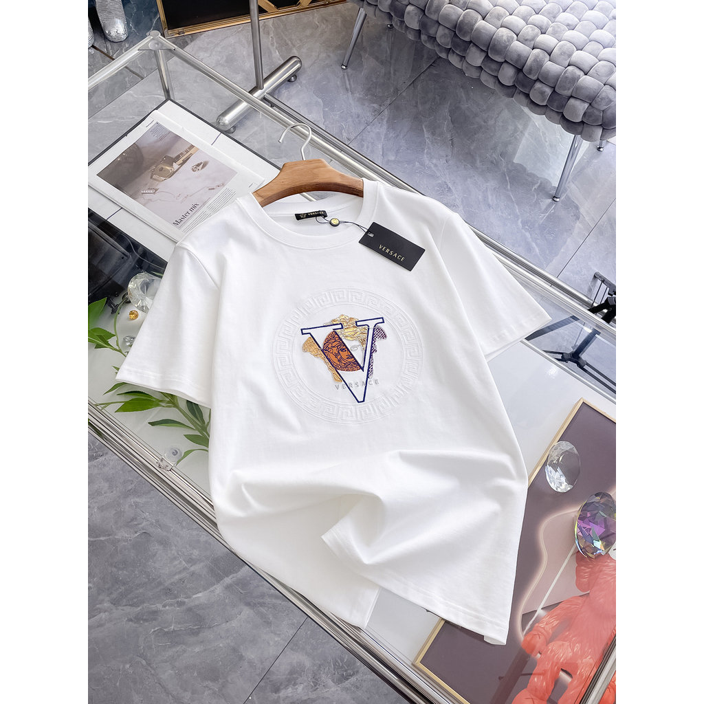 เสื้อยืดVersace ผู้ชายและผู้หญิง แขนสั้น รอบคอบ ไม่ต้องรีด สำหรับการเดินทางและการทำงานทุกวัน