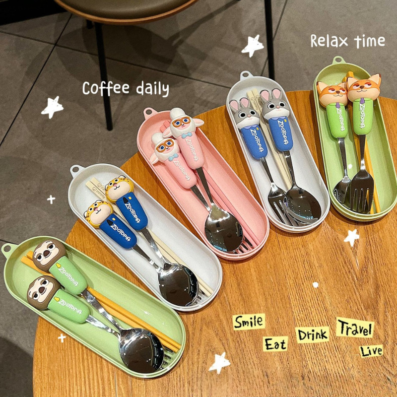ชุดช้อนส้อมเด็ก 2 ชิ้น ช้อนส้อมลายการ์ตูน รูปแบบการ์ตูนน่ารัก ช้อน&ส้อมแสตนเลส พร้อมกล่องพกพาสะดวก - รูปที่ 7