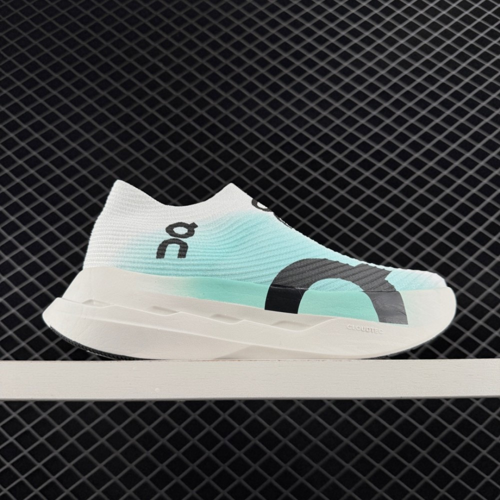 รองเท้า Cloud Strike LS ของ 2JTI สำหรับผู้ชายและผู้หญิง ออกแบบมาเพื่อความเบาสบาย มาราธอน และการยอกกิ