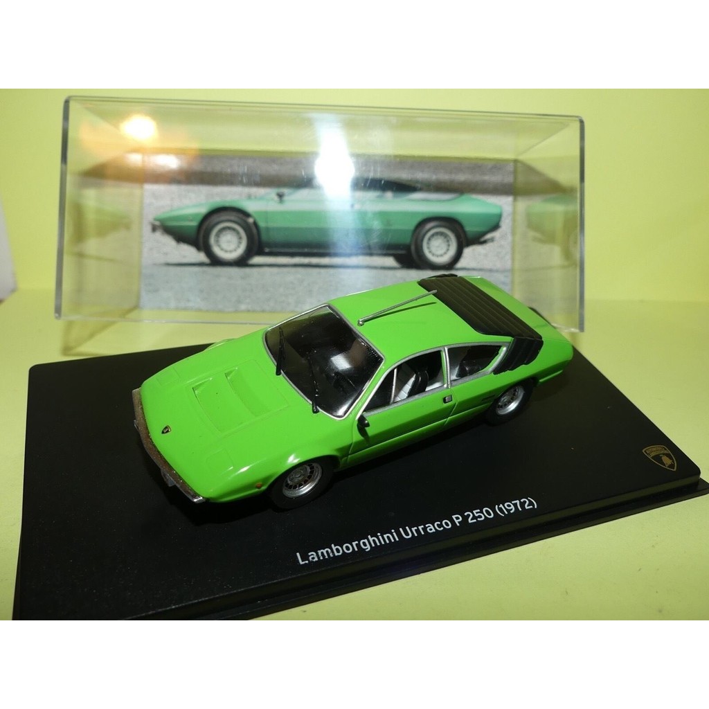 IXO LAMBORGHINI LAMBORGHINI URRACO P250 1972 1/43 ฐานสีเขียว+กล่องแสดงผล