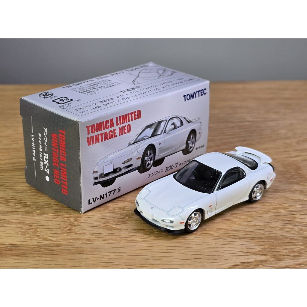 TLV LV-N177b Mazda RX7 โมเดลรถวัสดุโลหะผสม สภาพรถ As Shot ในภาพเวอร์ชั่นญี่ปุ่นมีสถานที่ของโรงงานเดิ