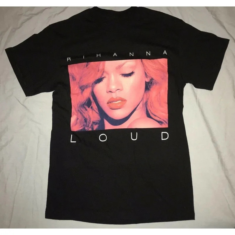 เสื้อยืดแขนสั้นสีดำลายอัลบั้ม Rihanna Loud Tour เสื้อยืดผู้ชายใหม่ เสื้อยืดแฟชั่นลำลอง