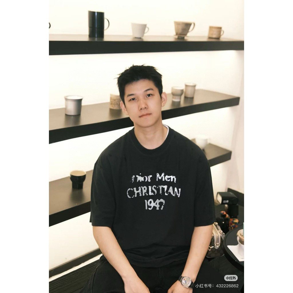 DIO * R2026 Star คลาสสิกรอบคอแขนสั้นเสื้อยืดผู้ชายผู้หญิงหนา Impervious ฤดูใบไม้ผลิแฟชั่น Letter Com