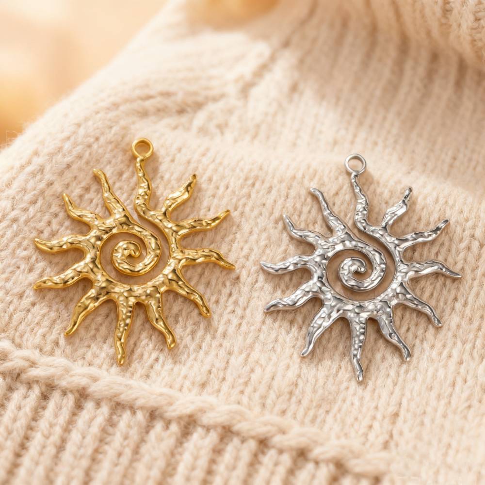 MYSHAPE 1 ชิ้นสแตนเลส Moon Star Charms Tiny Clover Lotus Charm DIY สร้อยข้อมือสร้อยคอเครื่องประดับทําอุปกรณ์เสริมขายส่ง