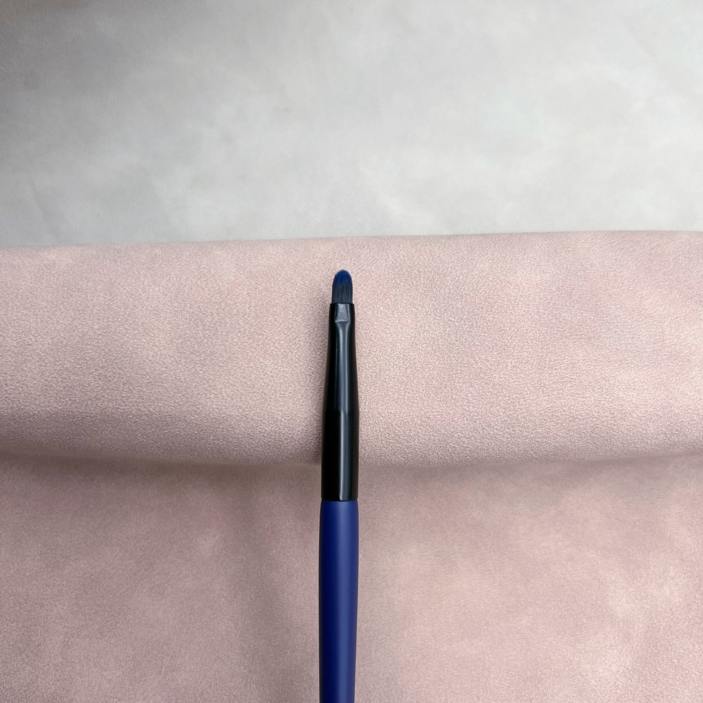 Blues Detail คอนซีลเลอร์แปรงอายไลเนอร์แปรง Tear Groove Nasolabial Lines Eyebrow Correction แปรง W58