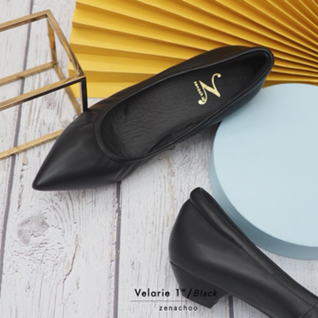 N ทรงปกติ เปลี่ยนไซส์ได้-ไม่รับคืน Zenachoo รุ่นขายดี Velarie1 สูง 1นิ้ว สี Black รองเท้าหัวแหลมหนังแกะแท้