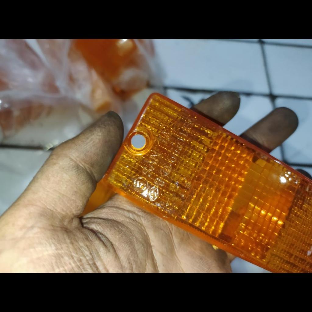 ไฟเลี้ยวหน้าเดียว micha Siem Santa / Siem Nos Vespa PX PS ดี