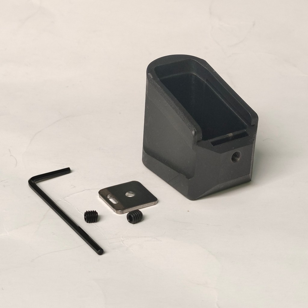 อุปกรณ์ตกแต่งจักรยานสําหรับ CZ 75 P-09, CZ P-10F ,P10C, Nylon Ext/nded M/ga/ine Pl/te