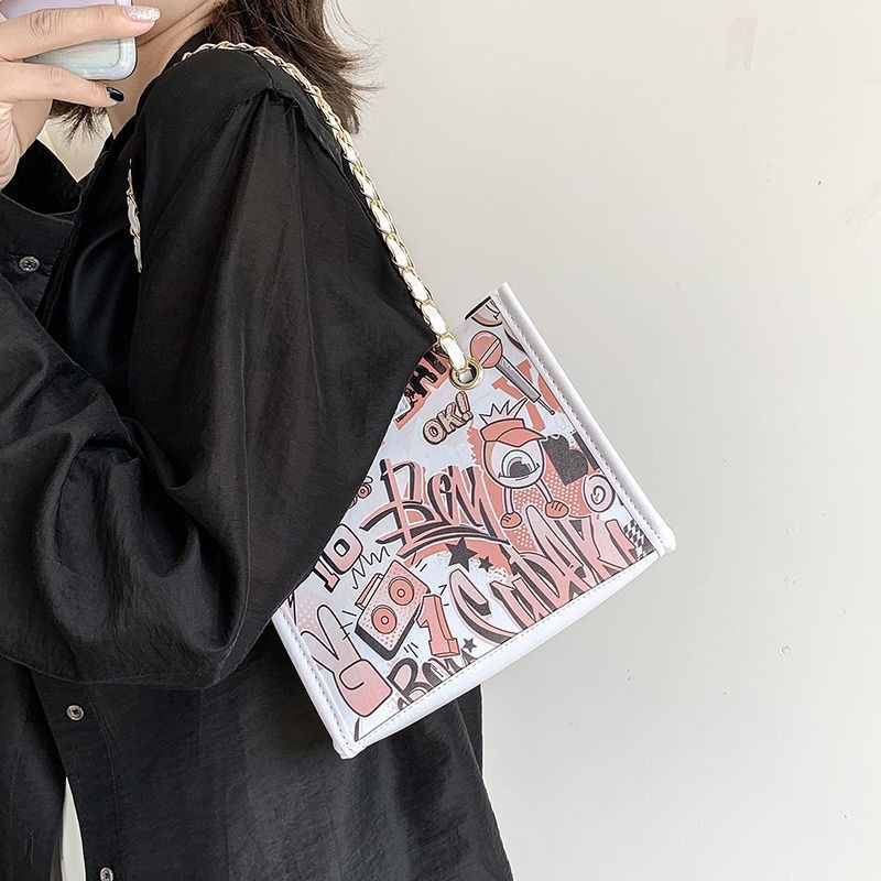 JP8 <AYOTATA> กระเป๋าโซ่แฟชั่นอานกระเป๋า Flap Bag กระเป๋าสะพายสําหรับผู้หญิงกระเป๋าสะพายไหล่ลําลองกร