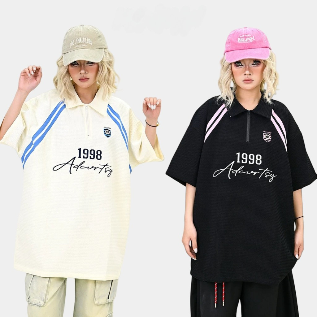 Chaistyle เสื้อโปโล แขนสั้นวาฟเฟิลด์ ซิปครึ่ง การออกแบบพิมพ์ แบบหลวมลำลอง ชุดคู่รัก