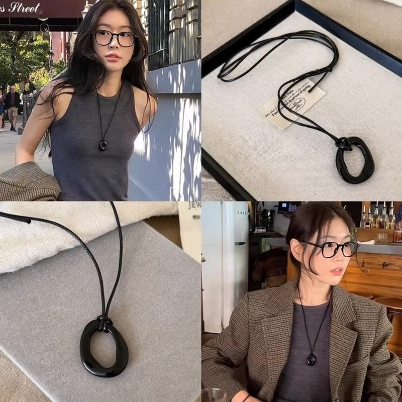 เกาหลีBloggerสไตล์เดียวกันสีดําเรขาคณิตจี้สร้อยคอผู้หญิงAll-Match Nicheยาวเสื้อกันหนาวอารมณ์ที่เรียบง่ายยาวจี้โอ้อวดหนังRo