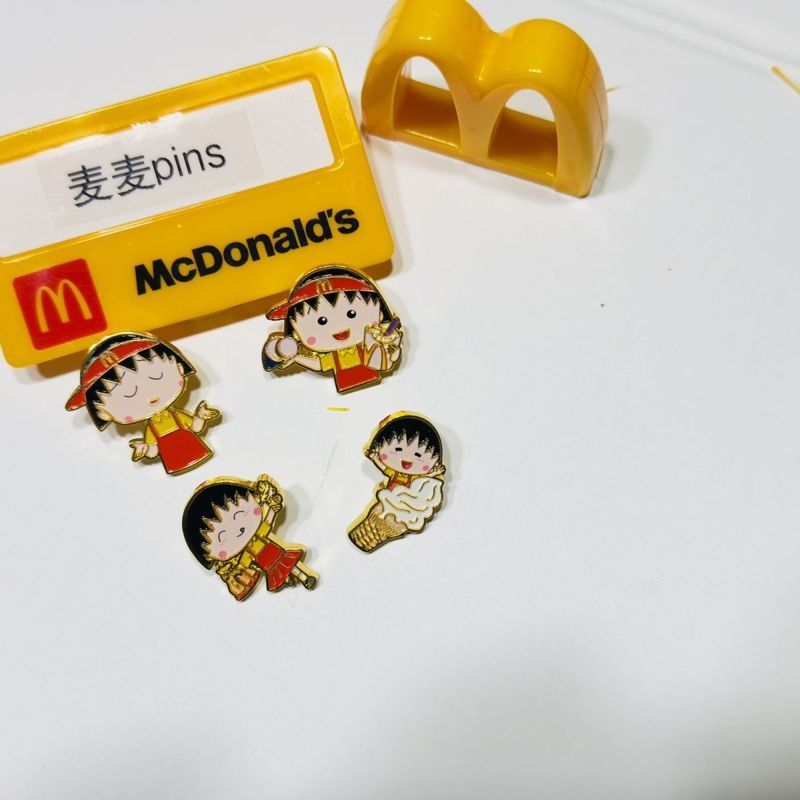 หมุดตรา McDonalds 
Cherry Maruko ชุดสไตล์ญี่ปุ่น 4 ชิ้น yy3.21