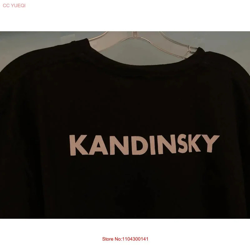 เสื้อยืด GUGGENHEIM MUSEUM KANDISKY สีดำ ไซส์ XL สภาพดีมาก สไตล์วินเทจ มีกลิ่นอายสตรีทแวร์เล็กน้อย แ