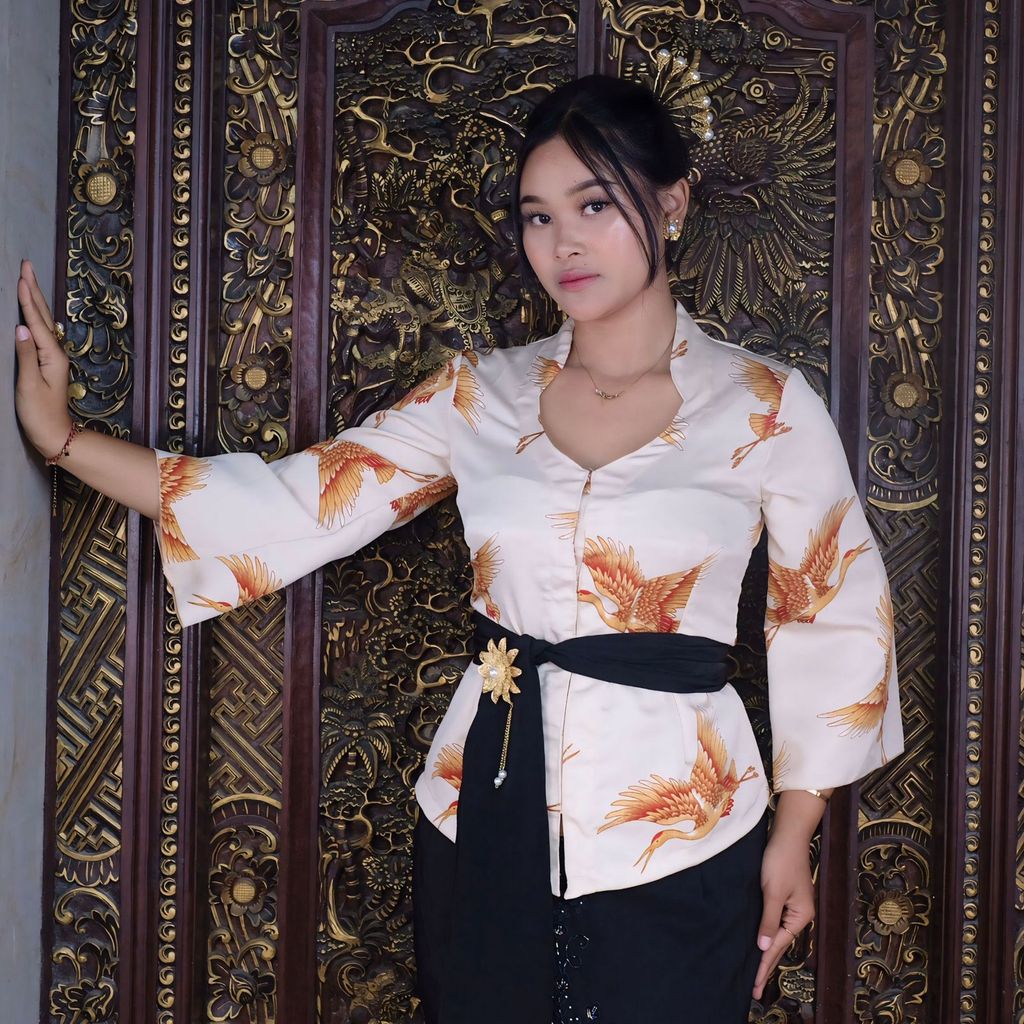 Kebaya J86 Chiffon Flamingo Li Hua Shanghai Bell Sleeve (เฉพาะเคบายา)