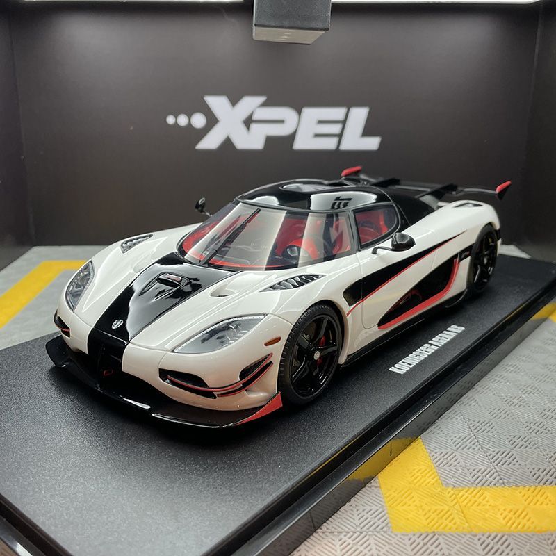 GT Spirit 1: 18 Koenigsegg Koenigsegg AGERA RS รถเรซิ่นรุ่น GT877