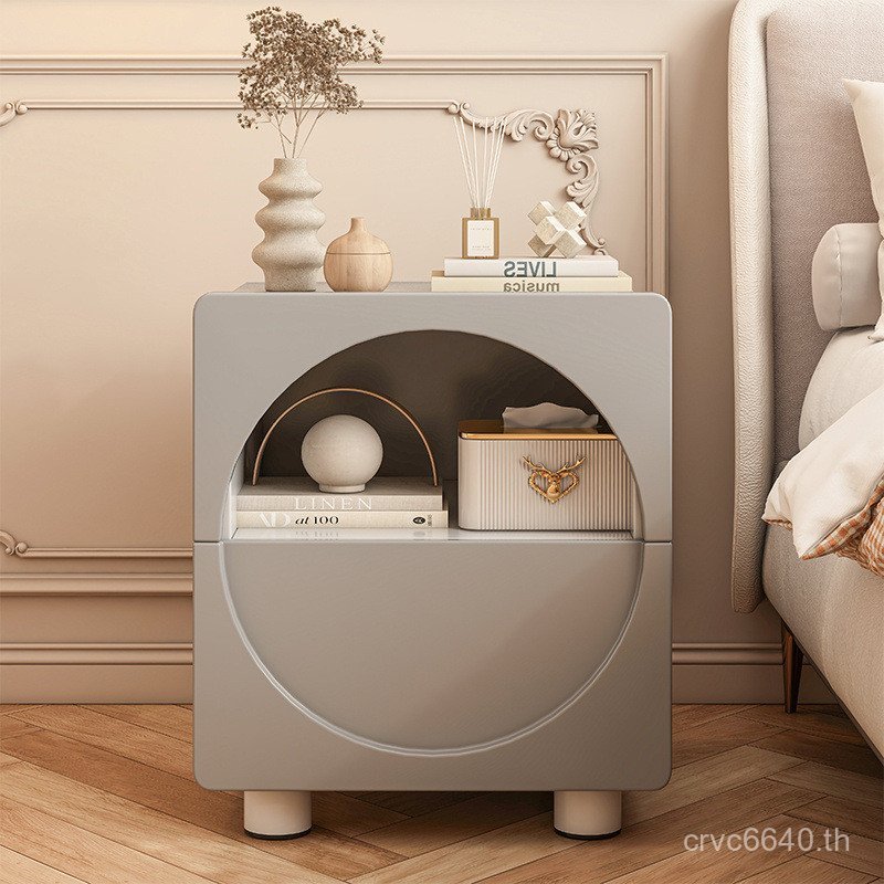 หรูหราโต๊ะข้างเตียงฝรั่งเศสโต๊ะข้างเตียงข้างเตียงการจัดเก็บในครัวเรือนแสงสไตล์เรียบง่ายตู้ครีมการจัด